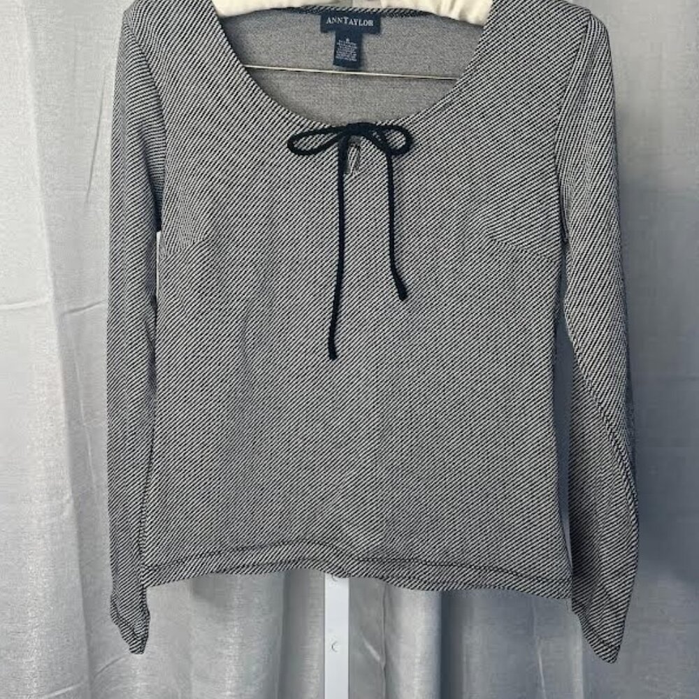 Ann Taylor Black/White Striped Cropped Top - Size S